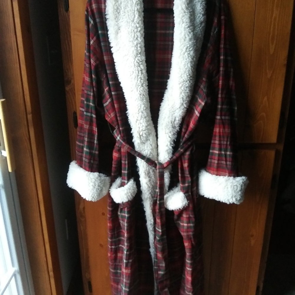Pottery Barn Robe